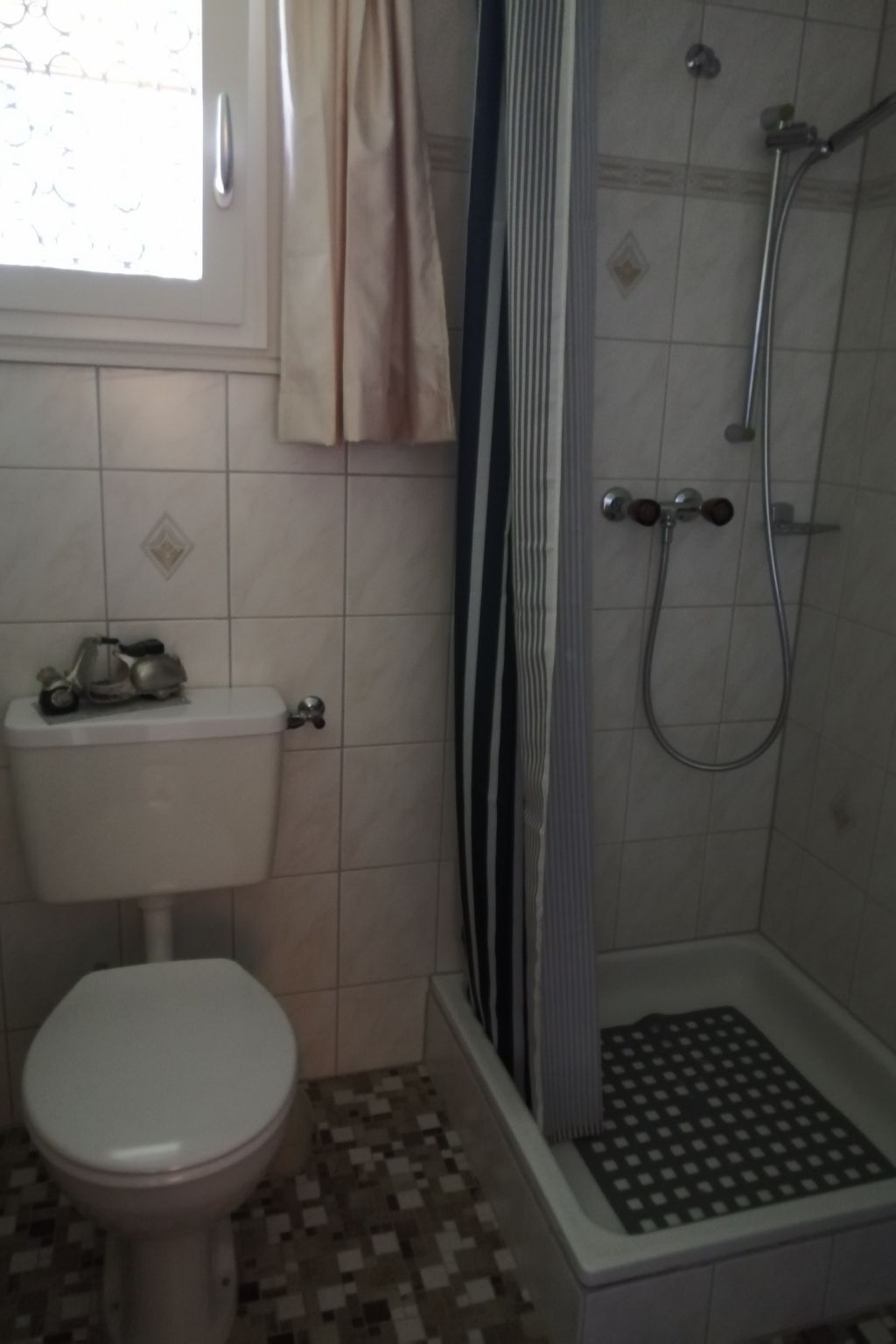 Appartement Casa Mulinatsch, (Rueras Sedrun), 670.01/02 – Salle de bains, photo 10 sur 14