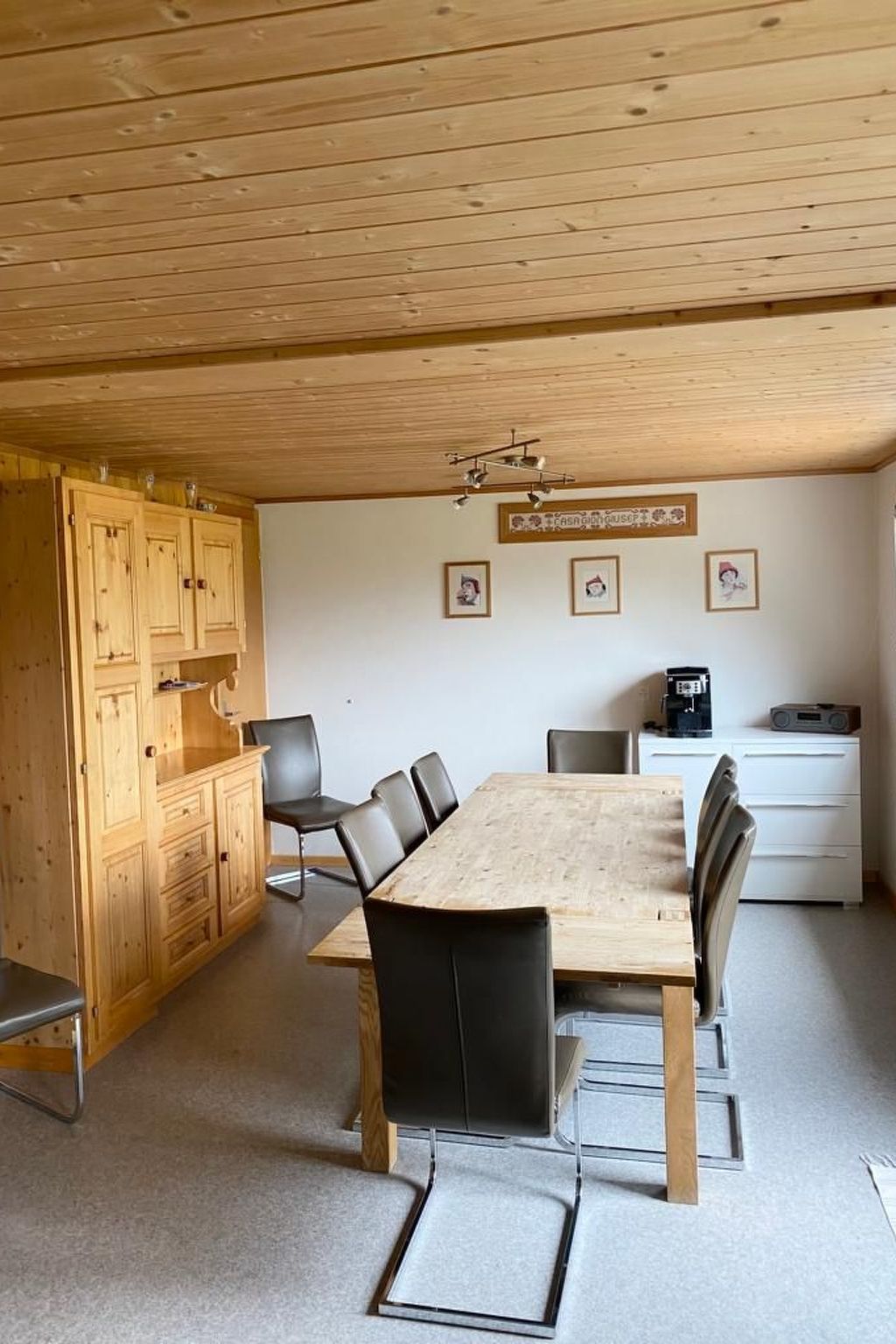 Appartement Casa Gion Giusep Cavegn, (Rueras Sedrun), 703.01 – Cuisine et coin repas, photo 6 sur 23