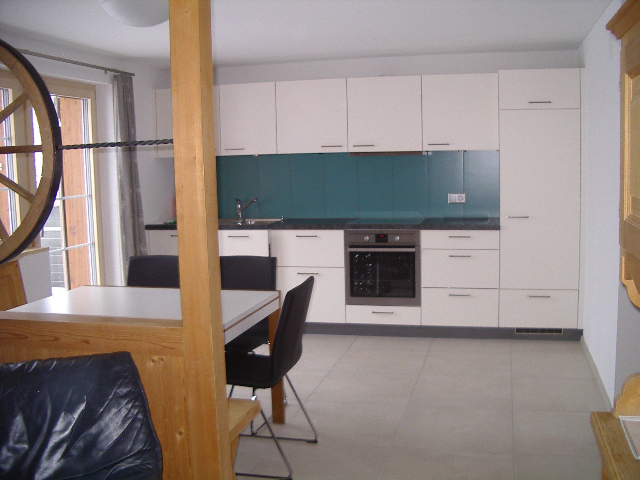 Appartement Tgèsa Sumsassi Sommer, (Rueras Sedrun), 683.01 – Cuisine et coin repas, photo 5 sur 10