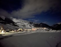 Ruim chalet voor 6 personen aan de voet van de skipistes in Sedrun - thumbnail 2