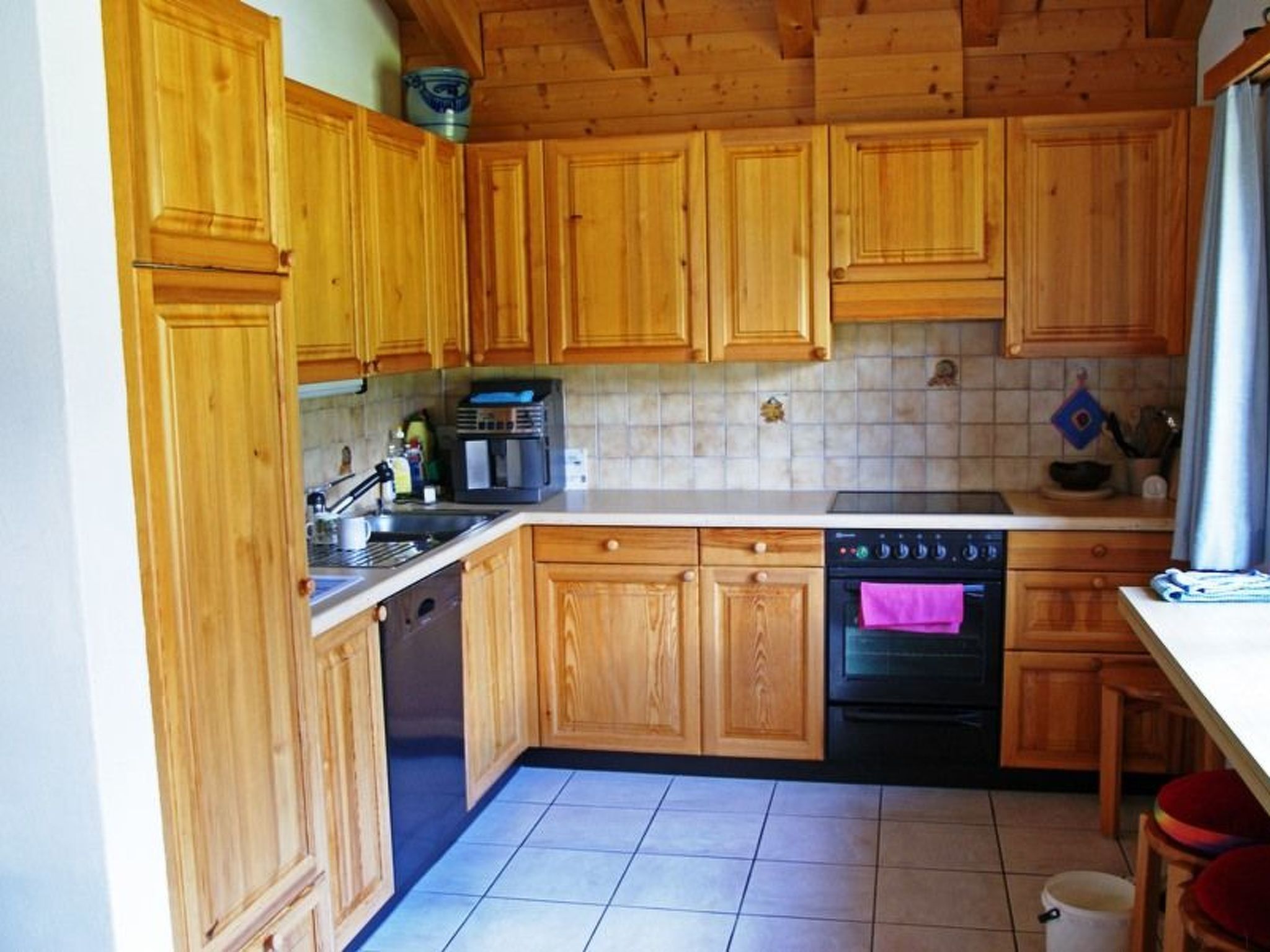 Appartement Plaun Pazzola mit Garage Bösch, (Sedrun/Rueras), 684.01 – Cuisine et coin repas, photo 6 sur 17