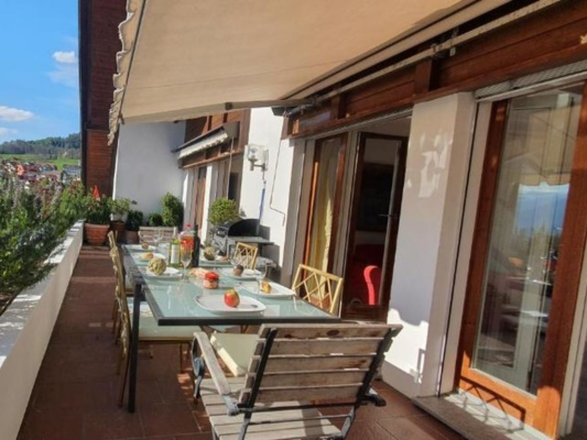 Heidi Holiday - Grand Maisonette-Attica, (Jenins). 5.5-Zimmerwohnung - Buiten