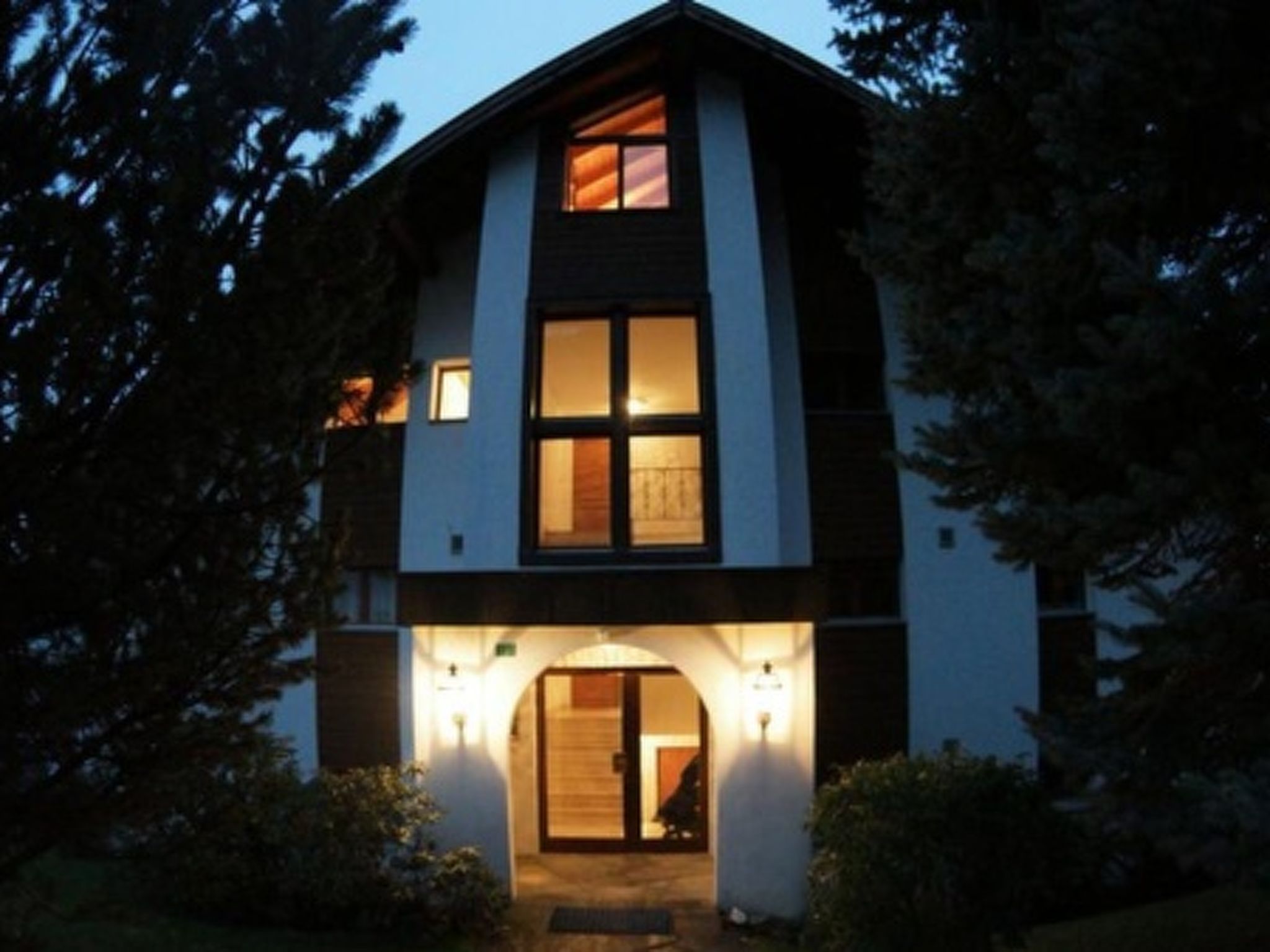Heidi Holiday - Grand Maisonette-Attica, (Jenins). 5.5-Zimmerwohnung - Buiten