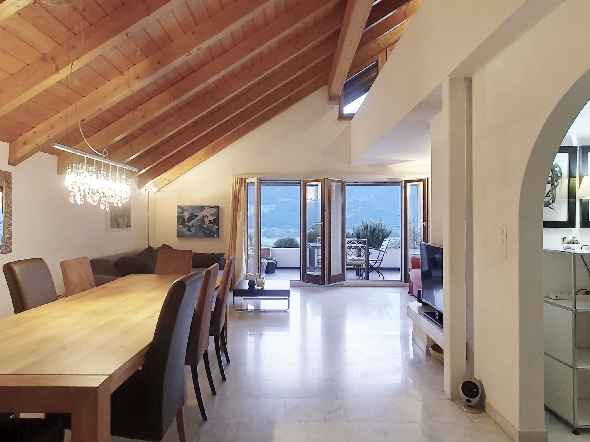 Heidi Holiday - Grand Maisonette-Attica, (Jenins). 5.5-Zimmerwohnung