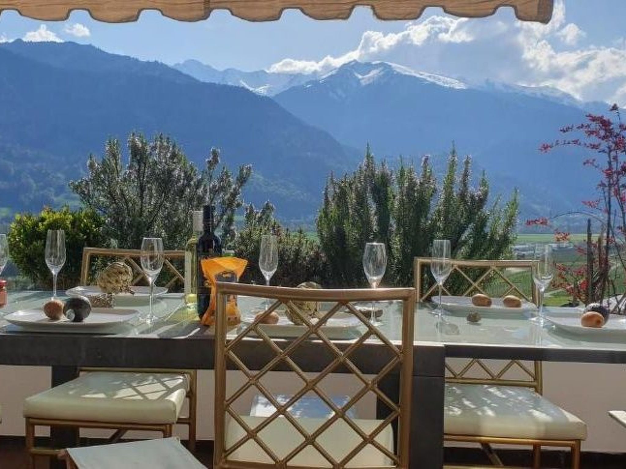 Appartement Heidi Holiday - Grand Maisonette-Attica, (Jenins), – Terrasse, photo 23 sur 54