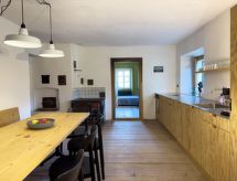 Historisch appartement in Prättigau voor 8, met sauna en bergzicht - thumbnail 4