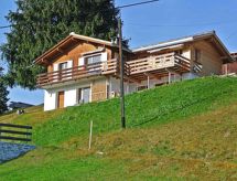 Chalet Larix: Authentiek vakantiehuis met panoramisch uitzicht in Prättigau - thumbnail 1