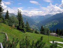 Chalet Larix: Authentiek vakantiehuis met panoramisch uitzicht in Prättigau - thumbnail 3