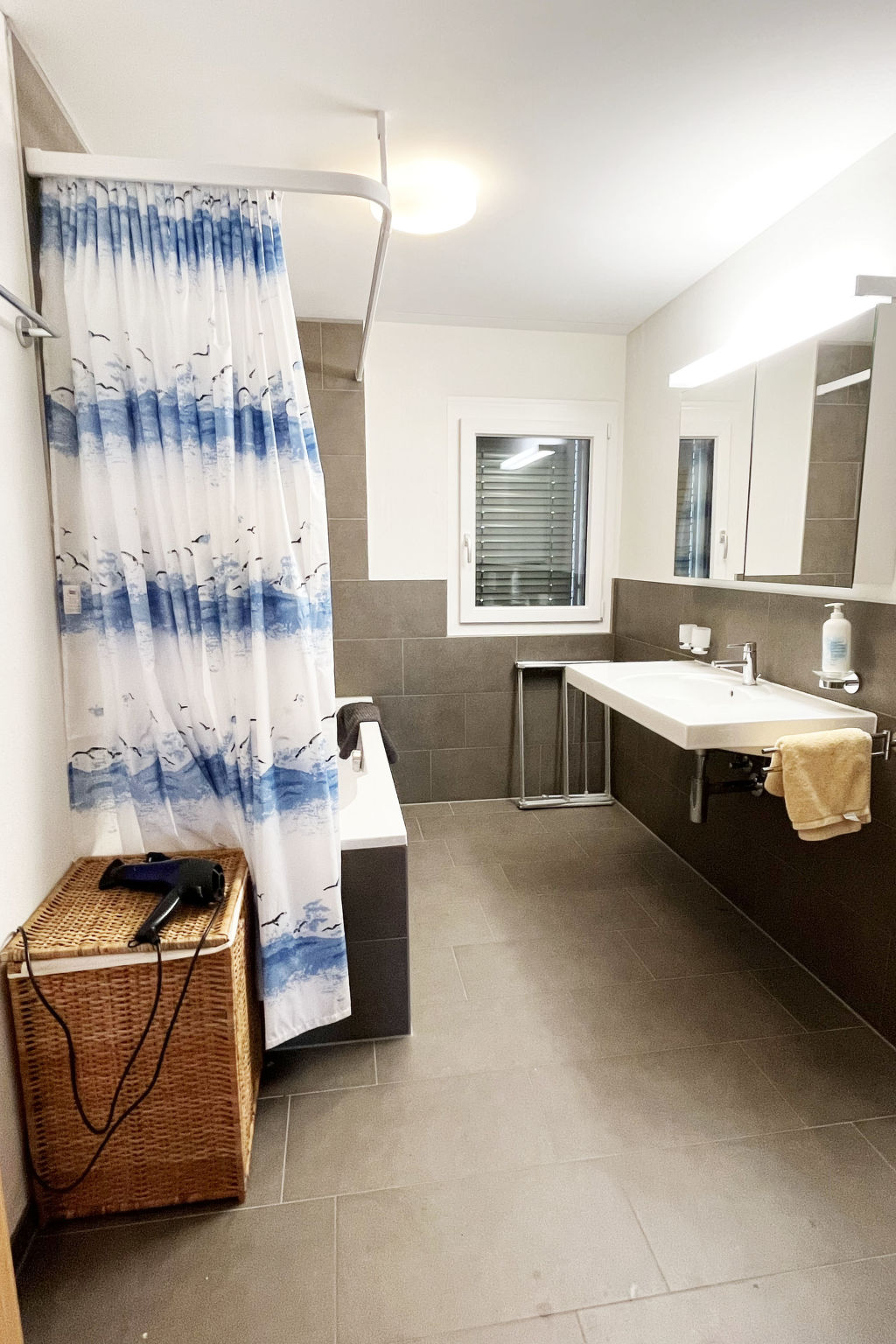 Jones, (Pany). - Binnen