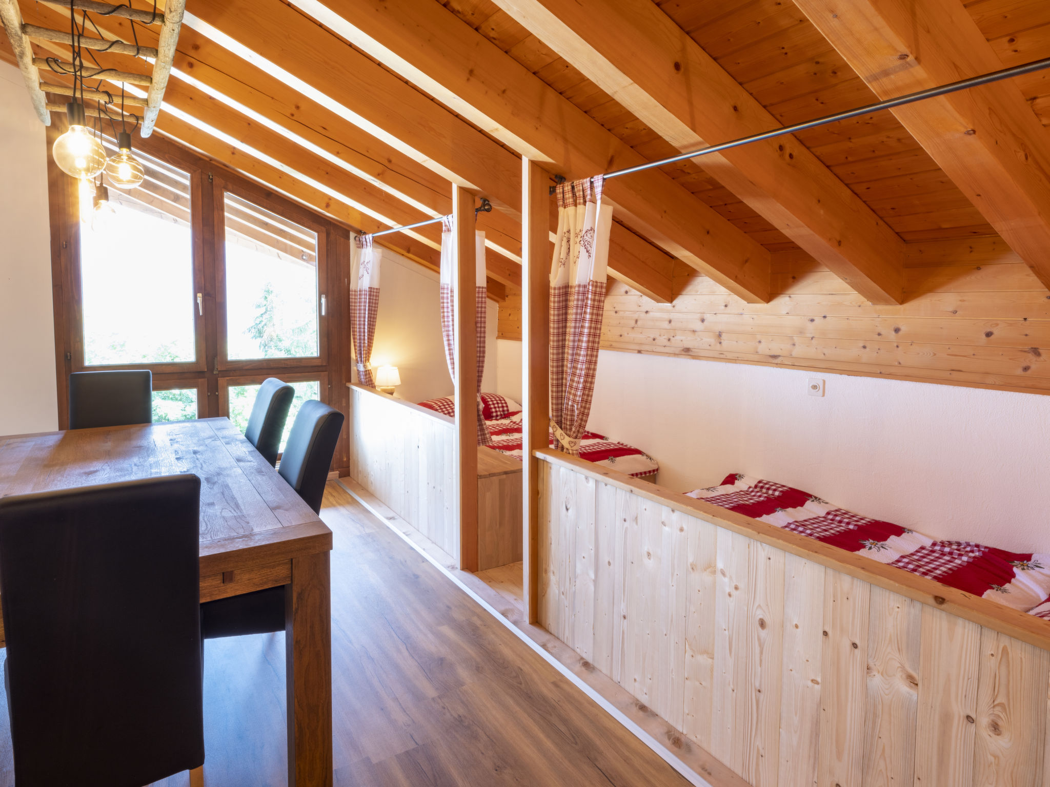 Edelweiss Pany, (Pany). - Binnen