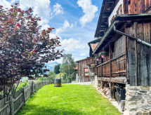 Vrijstaand chalet Alte Gonda in Pany met panoramisch uitzicht op de bergen - thumbnail 4