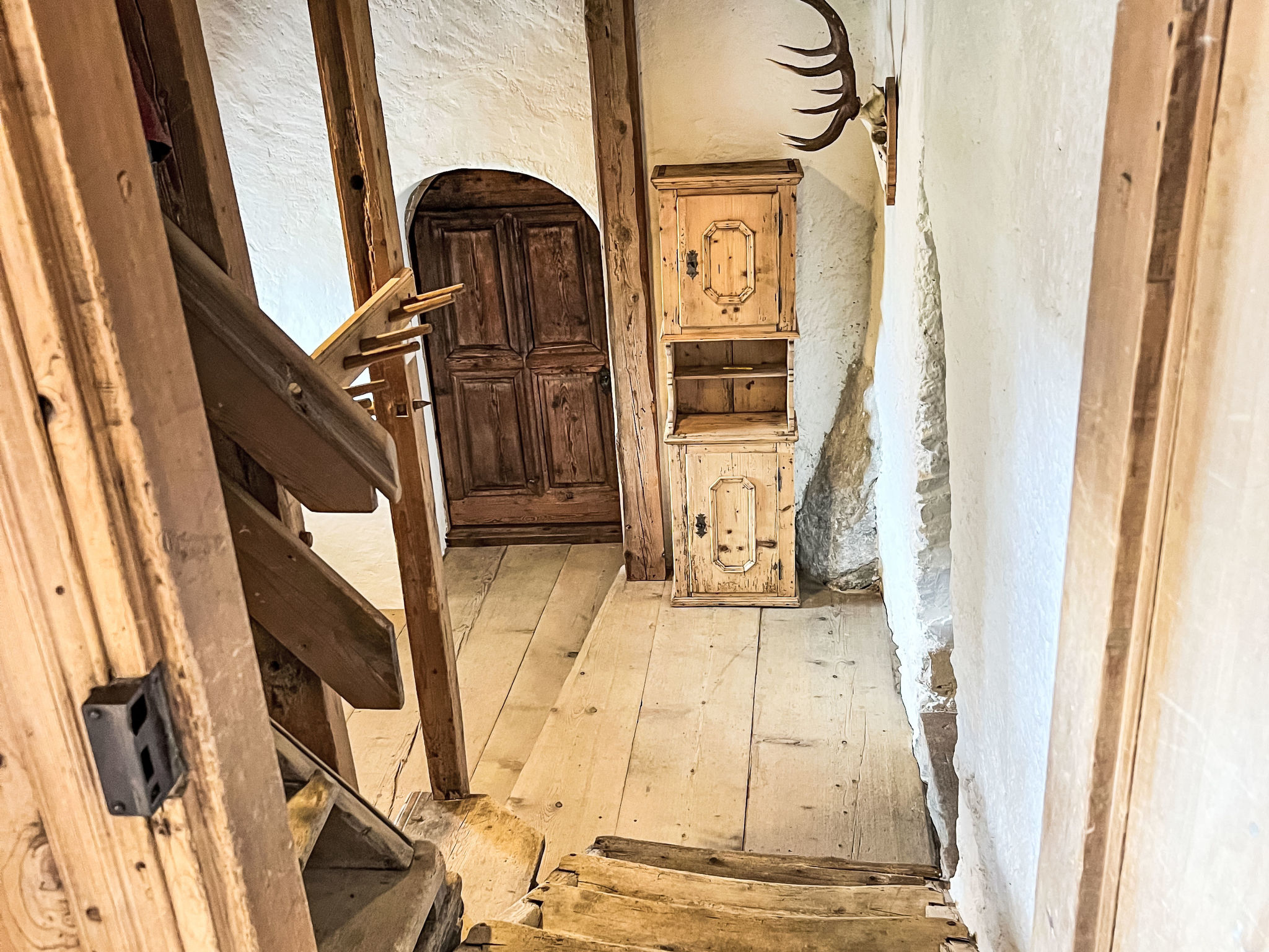 Alte Gonda - Dedans