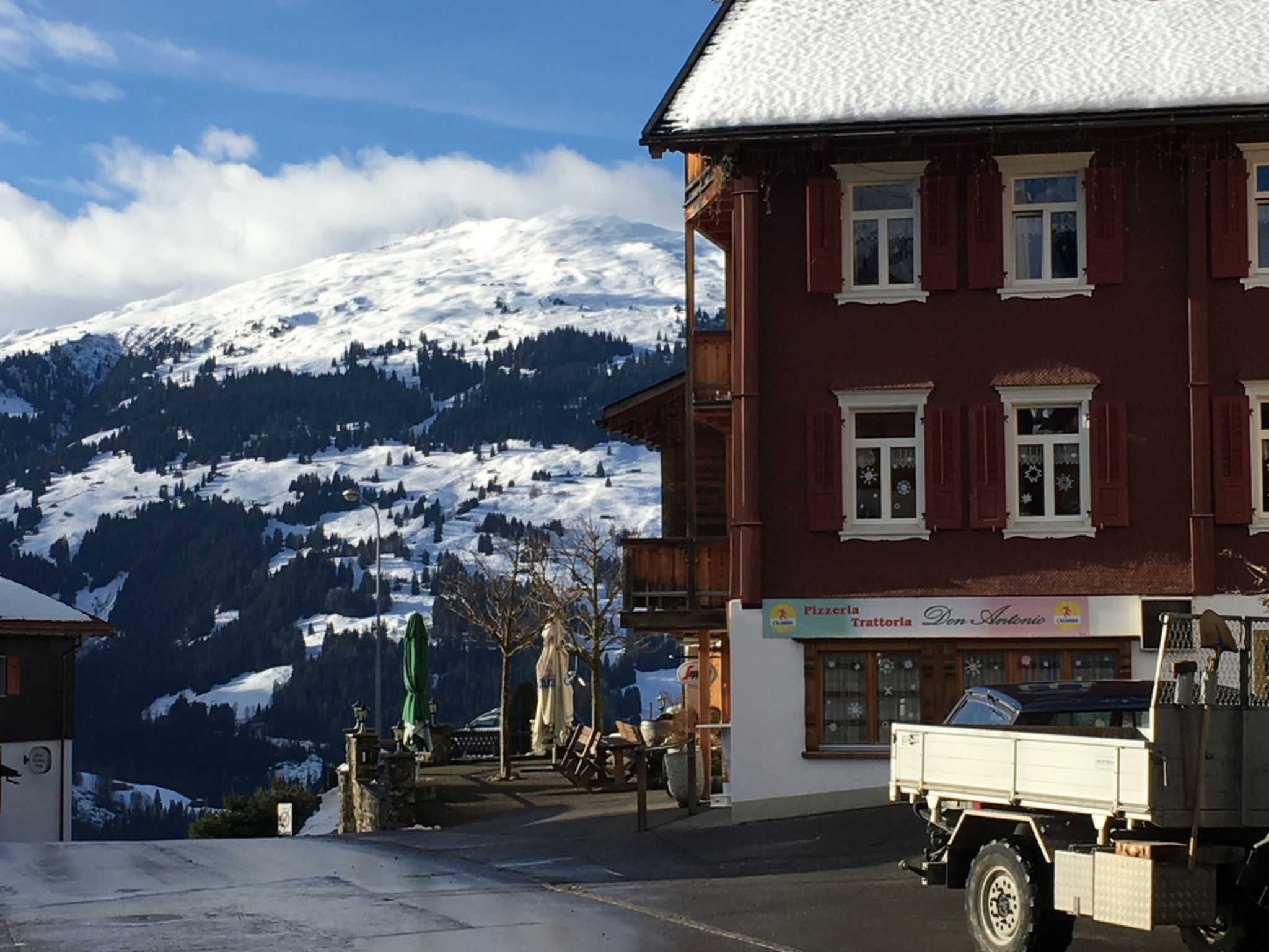 Bellevue, (Pany). - Buiten