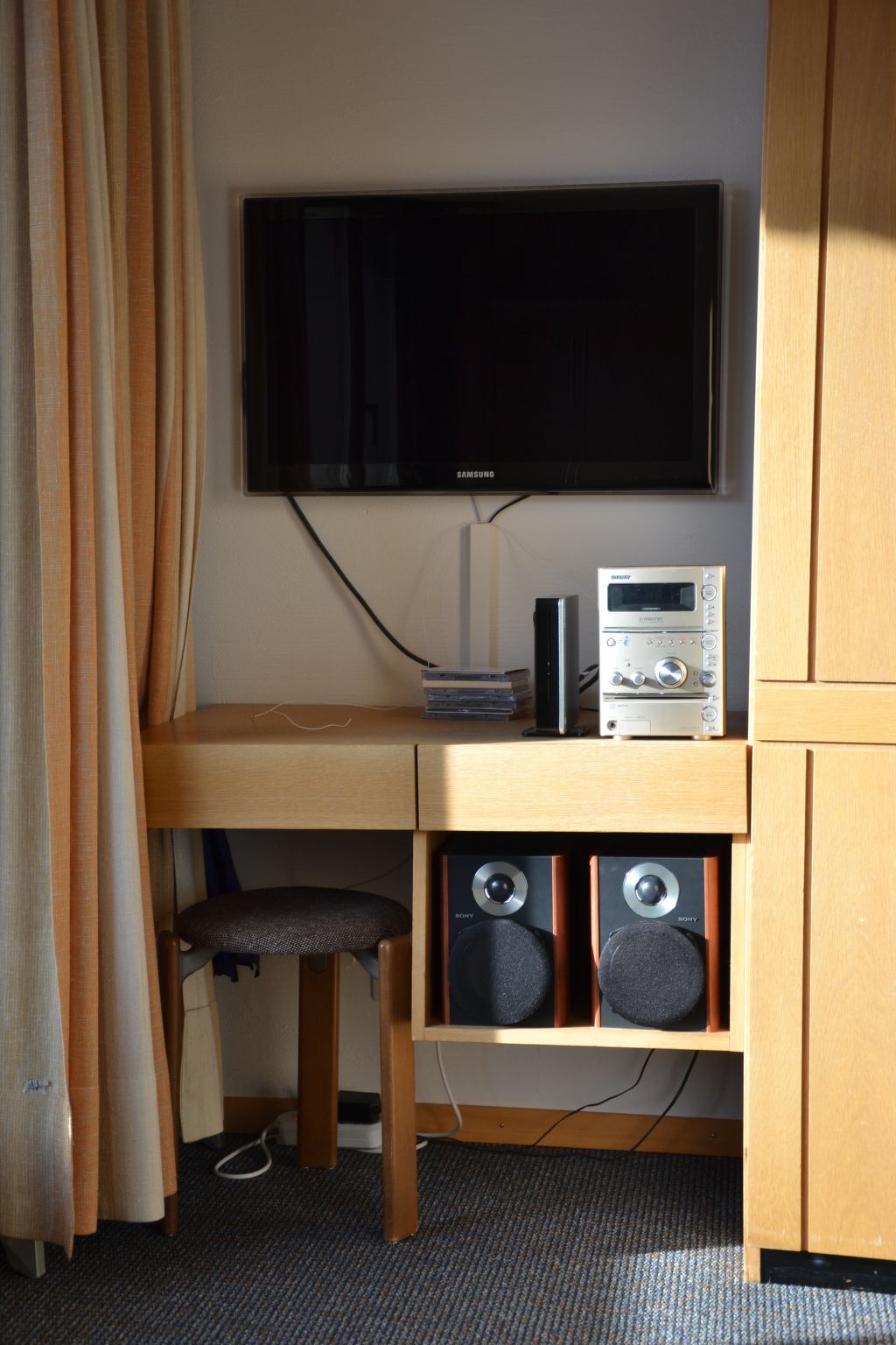 Bellevue, (Pany). - Binnen