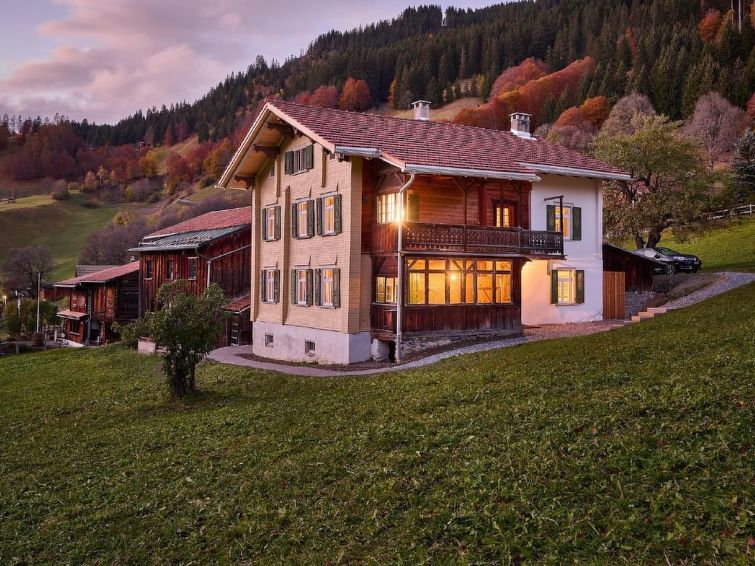 Haus Im Boden - Stiftung Ferien Im Baudenkmal - Klosters-Serneus