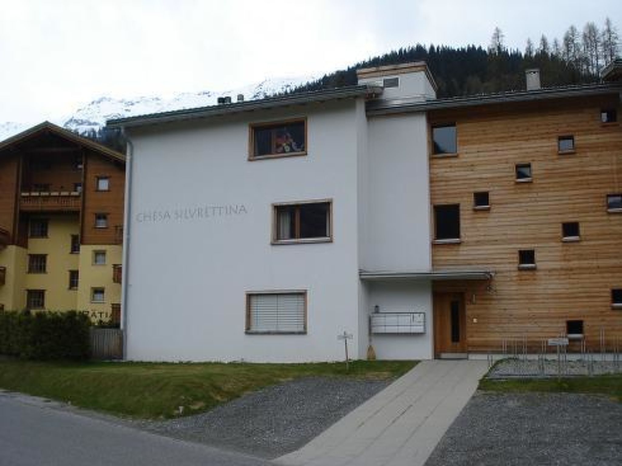 Chesa Silvrettina D4 Appartement/Fewo, Dusche oder Bad, WC 4½-Zimmerwohnung — view 1 of 15