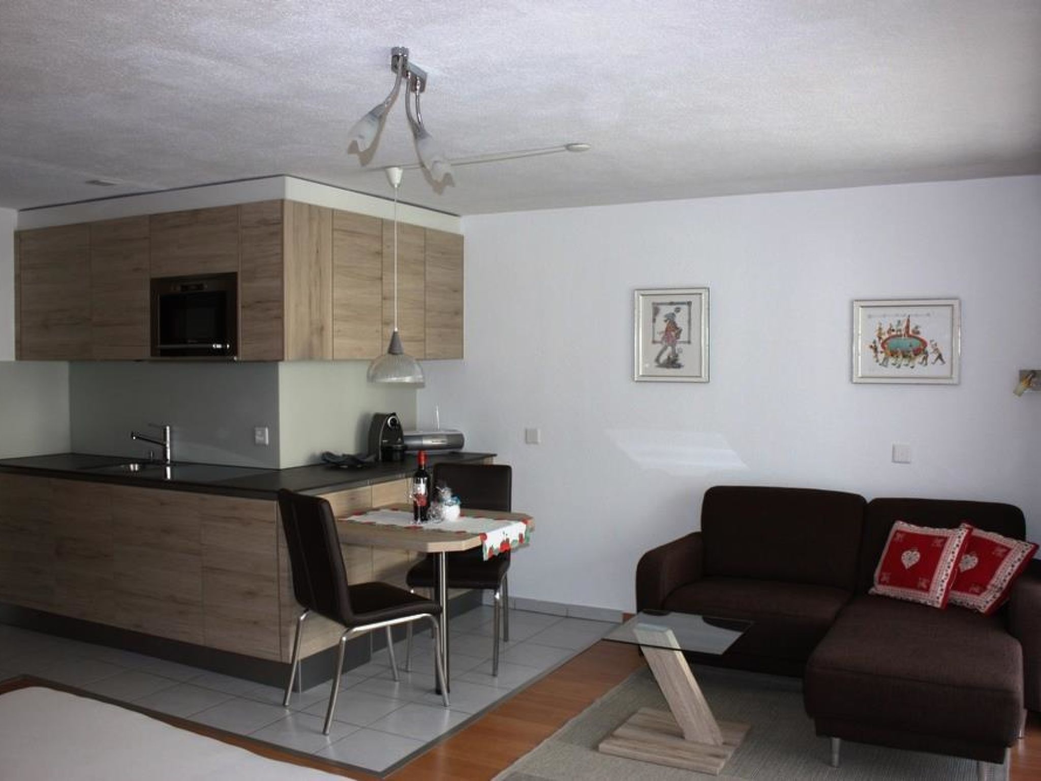 Chalet Manulia 1 Appartement/Fewo, Dusche oder Bad, WC 1 1/2-Zimmerwohnung — view 1 of 4