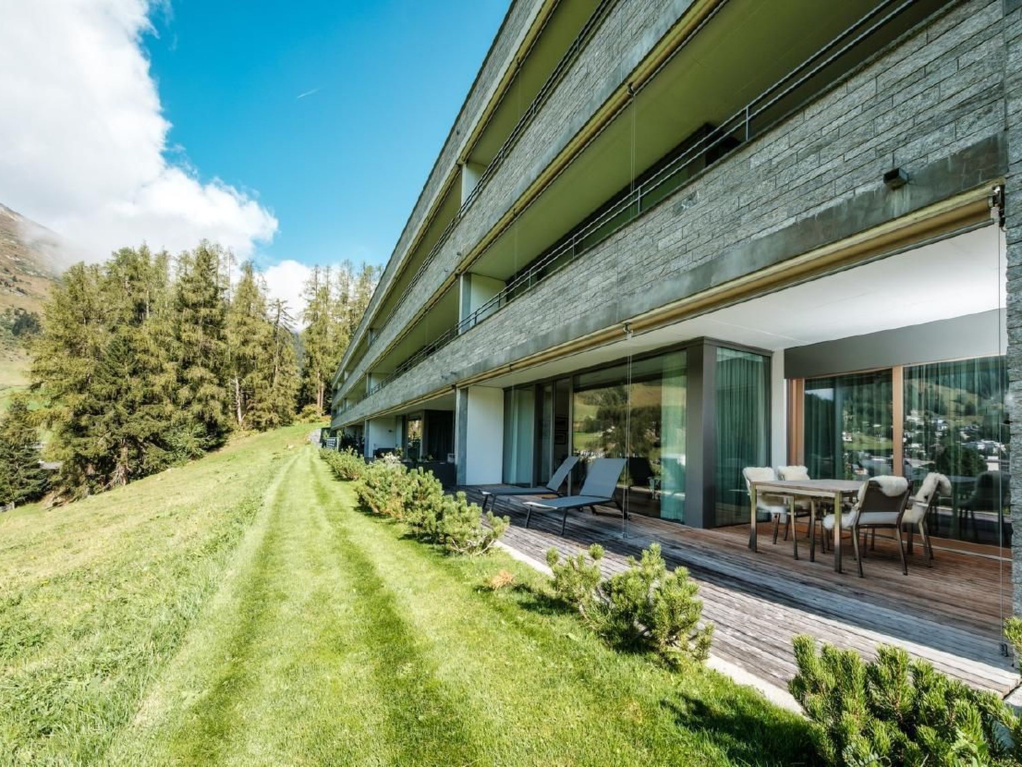 Photo of Alpengold Lux Apt 4P