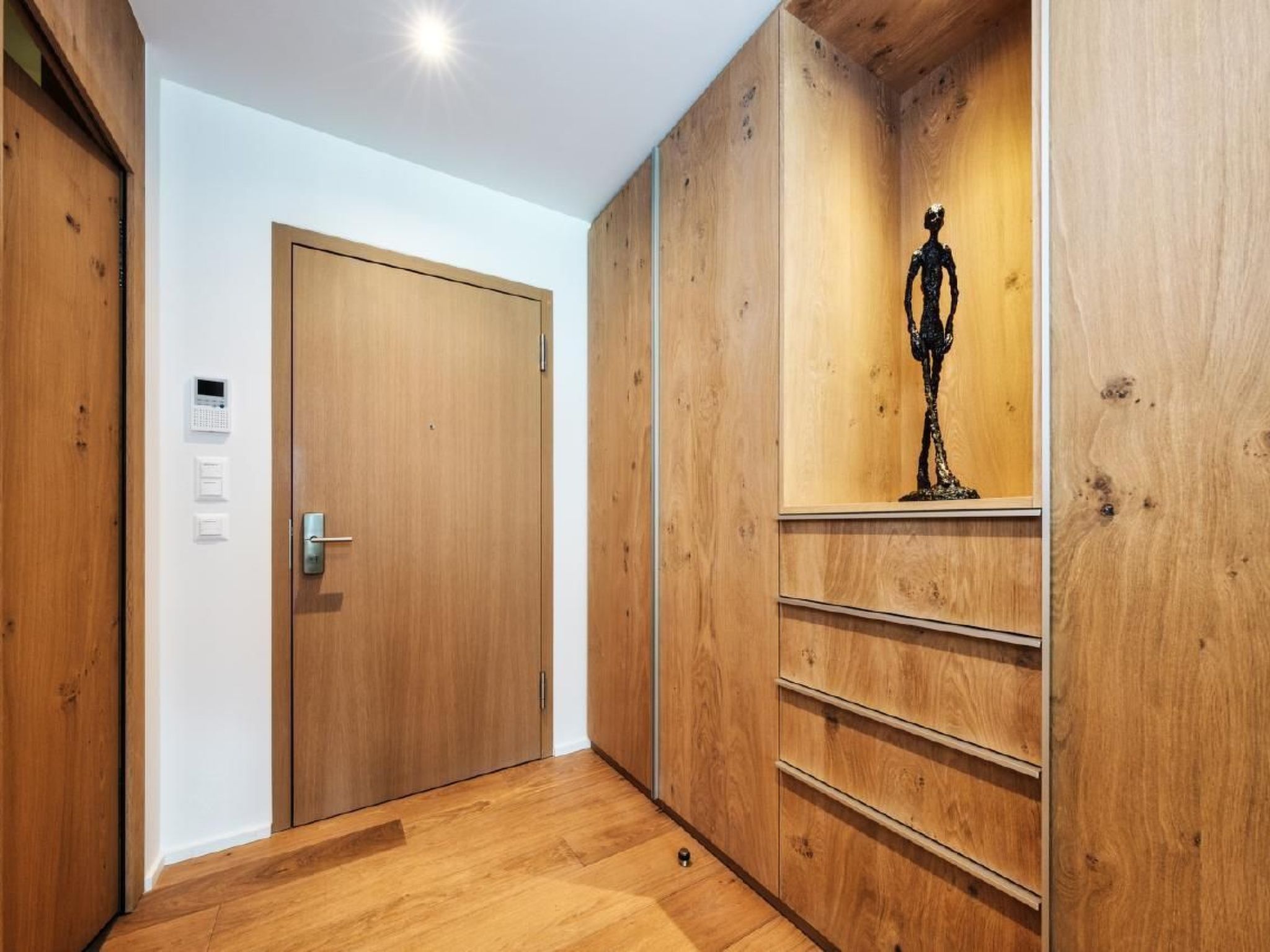 Photo of Alpengold Lux Apt 4P