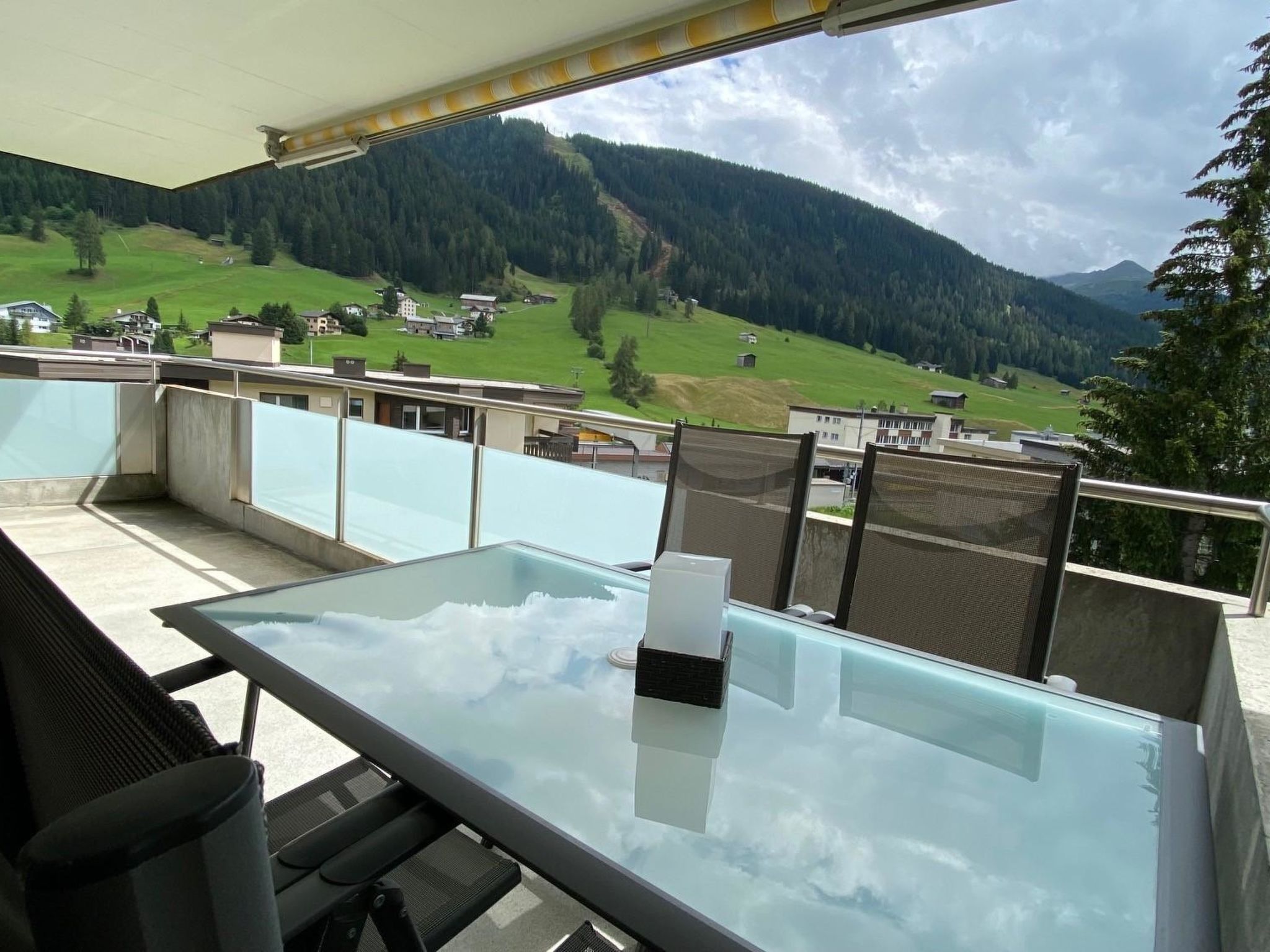 Photo of Valbella 45 (Maselli) Appartement/Fewo, Dusche oder Bad, WC 3-Zimmerwohnung