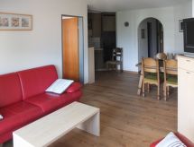 Bergblick 35: Ruim 2½-kamerappartement direct aan de skipiste in Davos - thumbnail 1