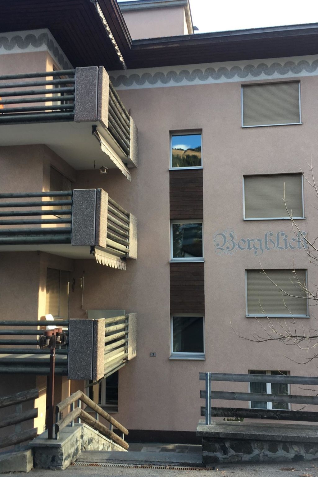Photo of Bergblick 35 2½-Zimmerwohnung