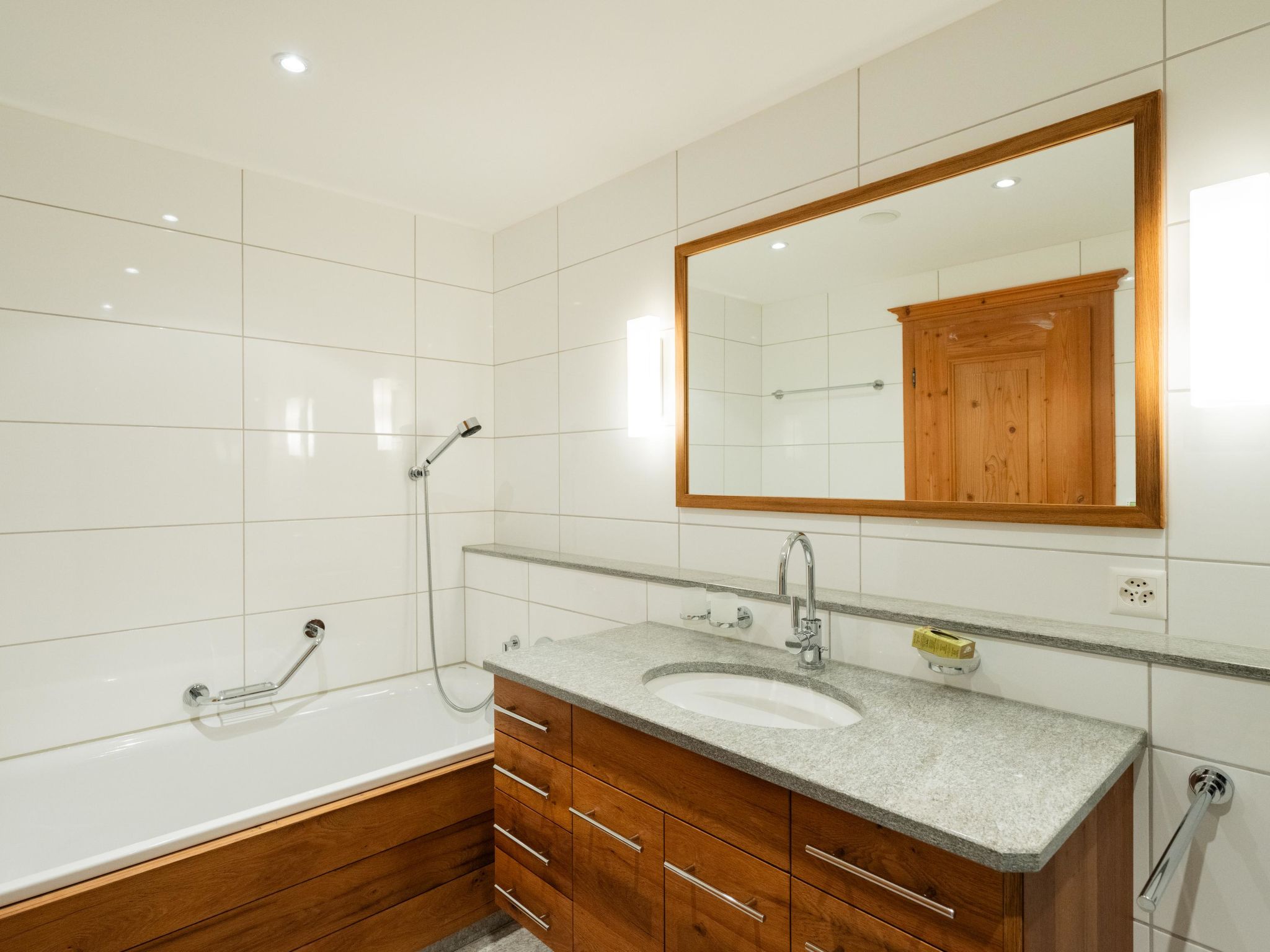 Photo of Valbella Park 102 Appartement/Fewo, Dusche oder Bad, WC 2 1/2-Zimmerwohnung