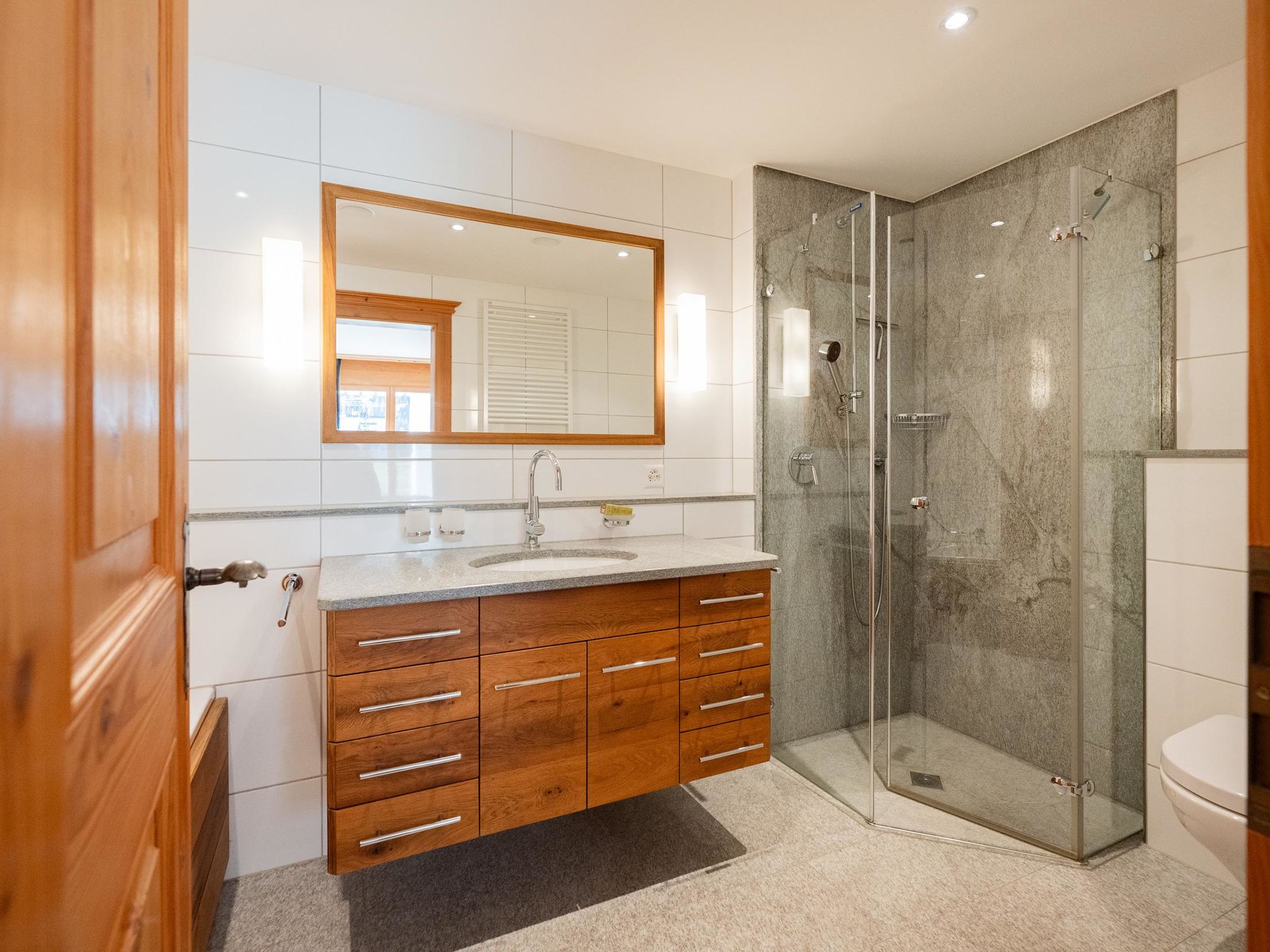 Photo of Valbella Park 102 Appartement/Fewo, Dusche oder Bad, WC 2 1/2-Zimmerwohnung