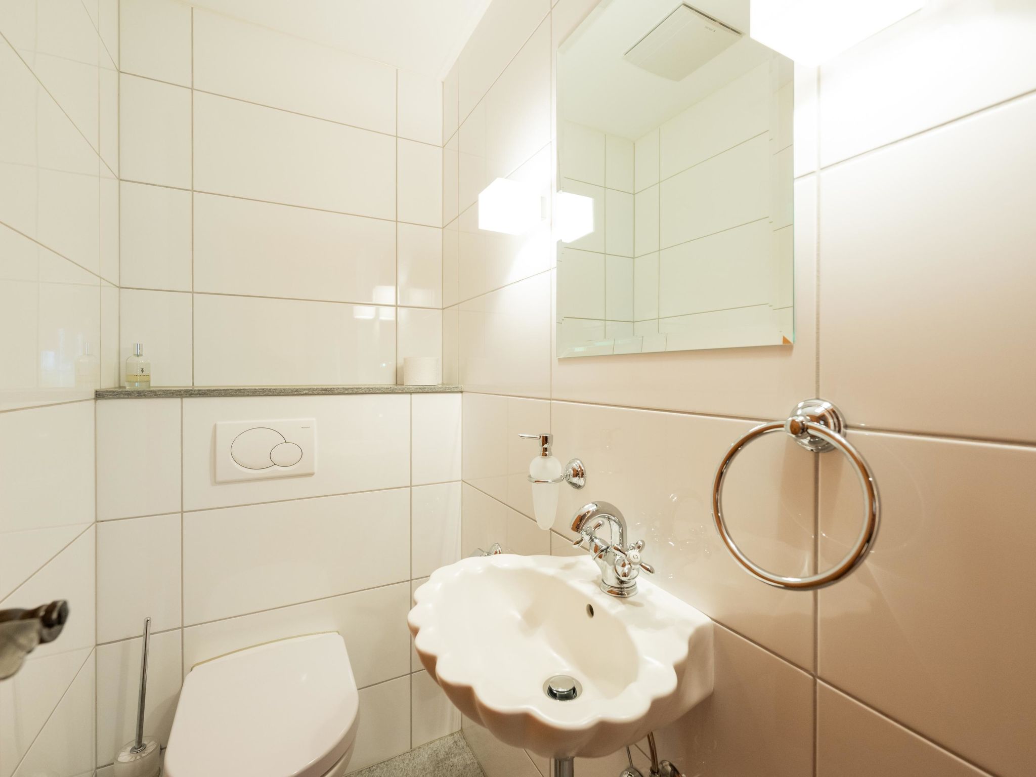 Photo of Valbella Park 102 Appartement/Fewo, Dusche oder Bad, WC 2 1/2-Zimmerwohnung