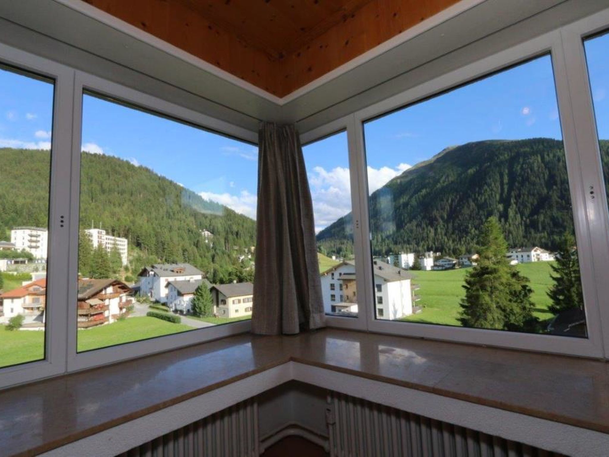 Photo of 4-Zimmerwohnung