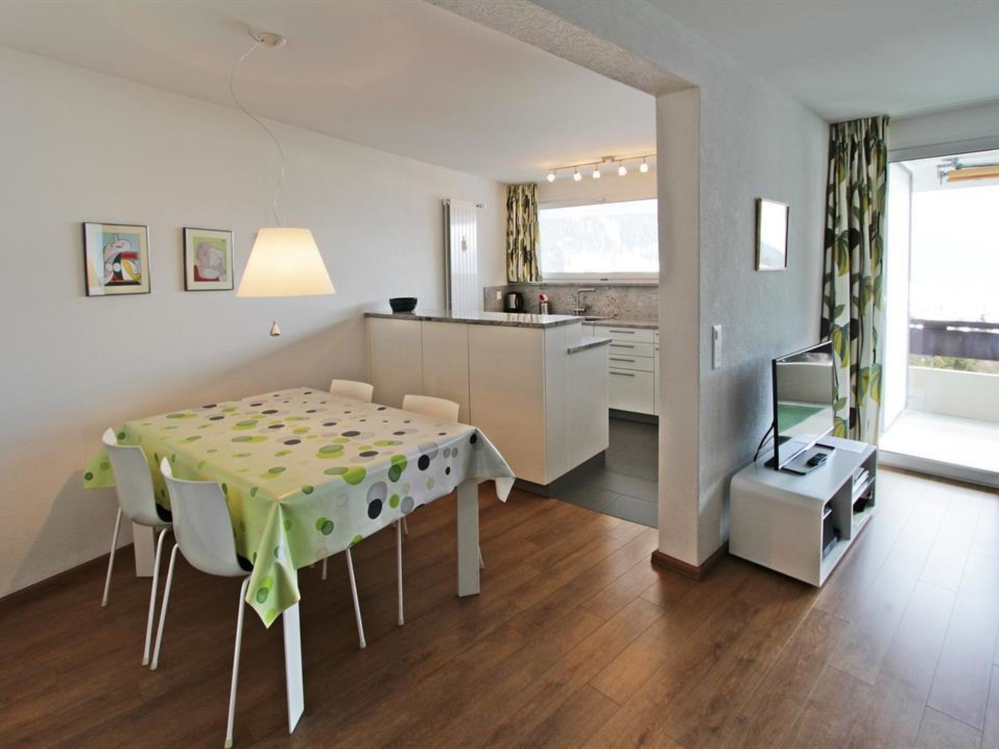 Photo of 2 1/2-Zimmerwohnung