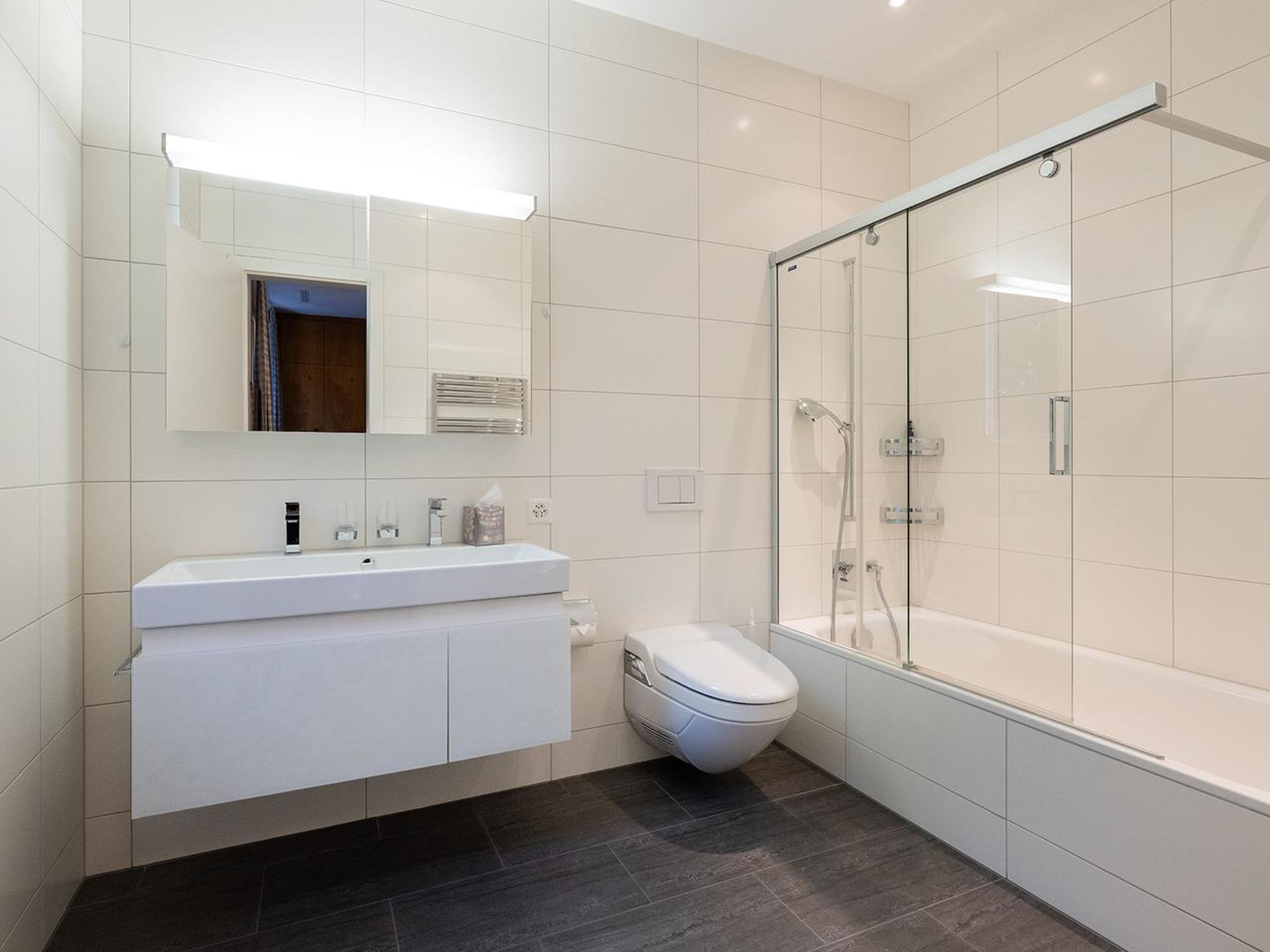 Photo of Scarlett Suot 64 Appartement/Fewo, Dusche oder Bad, WC 4-Zimmerwohnung