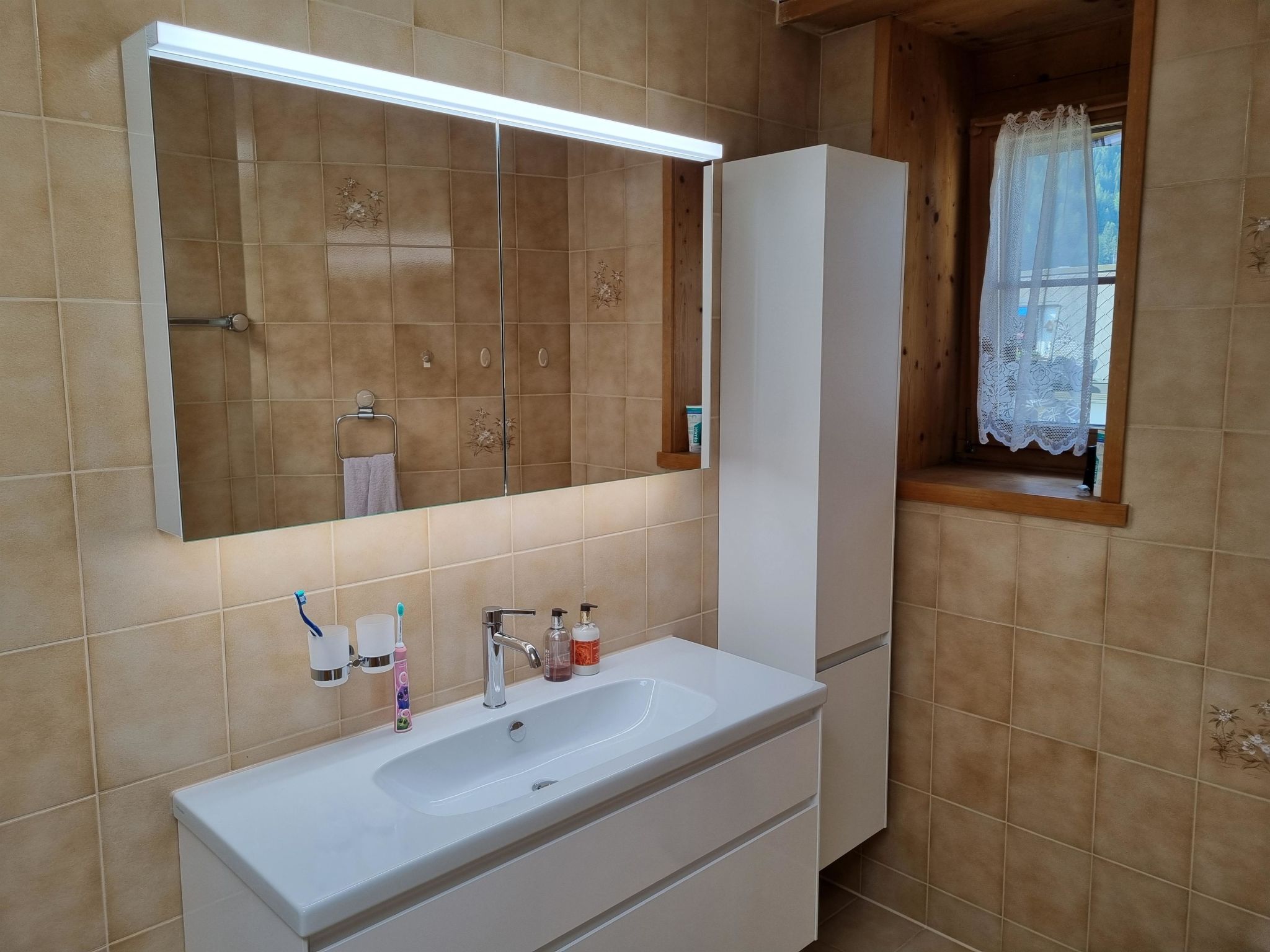 Photo of Skistrasse 8B Appartement/Fewo, Dusche oder Bad, WC 3½-Zimmerwohnung