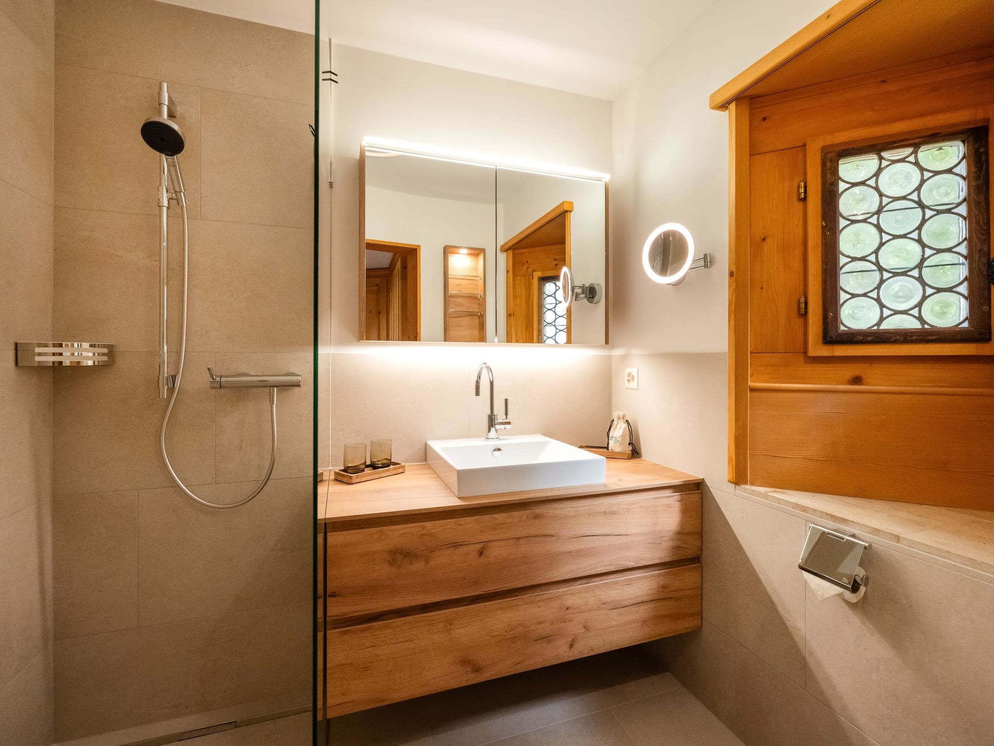 Photo of Bündastrasse 22 OG Appartement/Fewo, Dusche oder Bad, WC 6 1/2-Zimmerwohnung