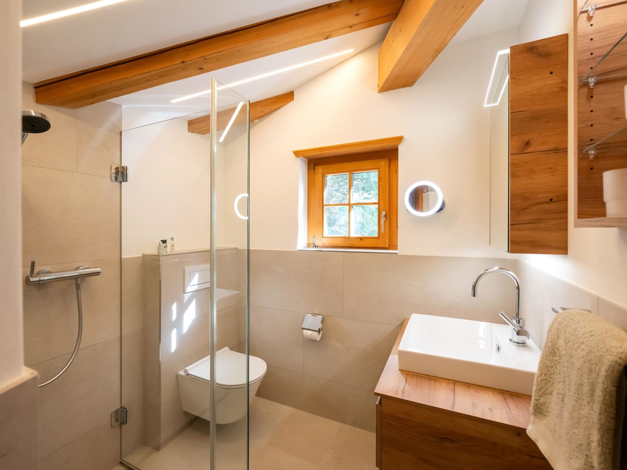 Photo of Bündastrasse 22 OG Appartement/Fewo, Dusche oder Bad, WC 6 1/2-Zimmerwohnung