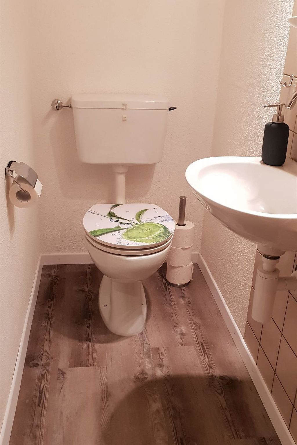 Photo of Casa Drusatscha Appartement/Fewo, Dusche oder Bad, WC 4 1/2-Zimmerwohnung