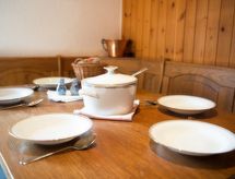 Ruim chalet in Schmitten voor 10 personen, direct aan skipiste en bergmeer - thumbnail 3