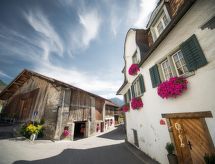 Romantisch appartement met terras in het hart van Malans - thumbnail 1