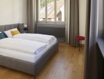 Sfeervol verblijf in Fläsch: Uw tweepersoonskamer bij Auberge Adler - thumbnail 3