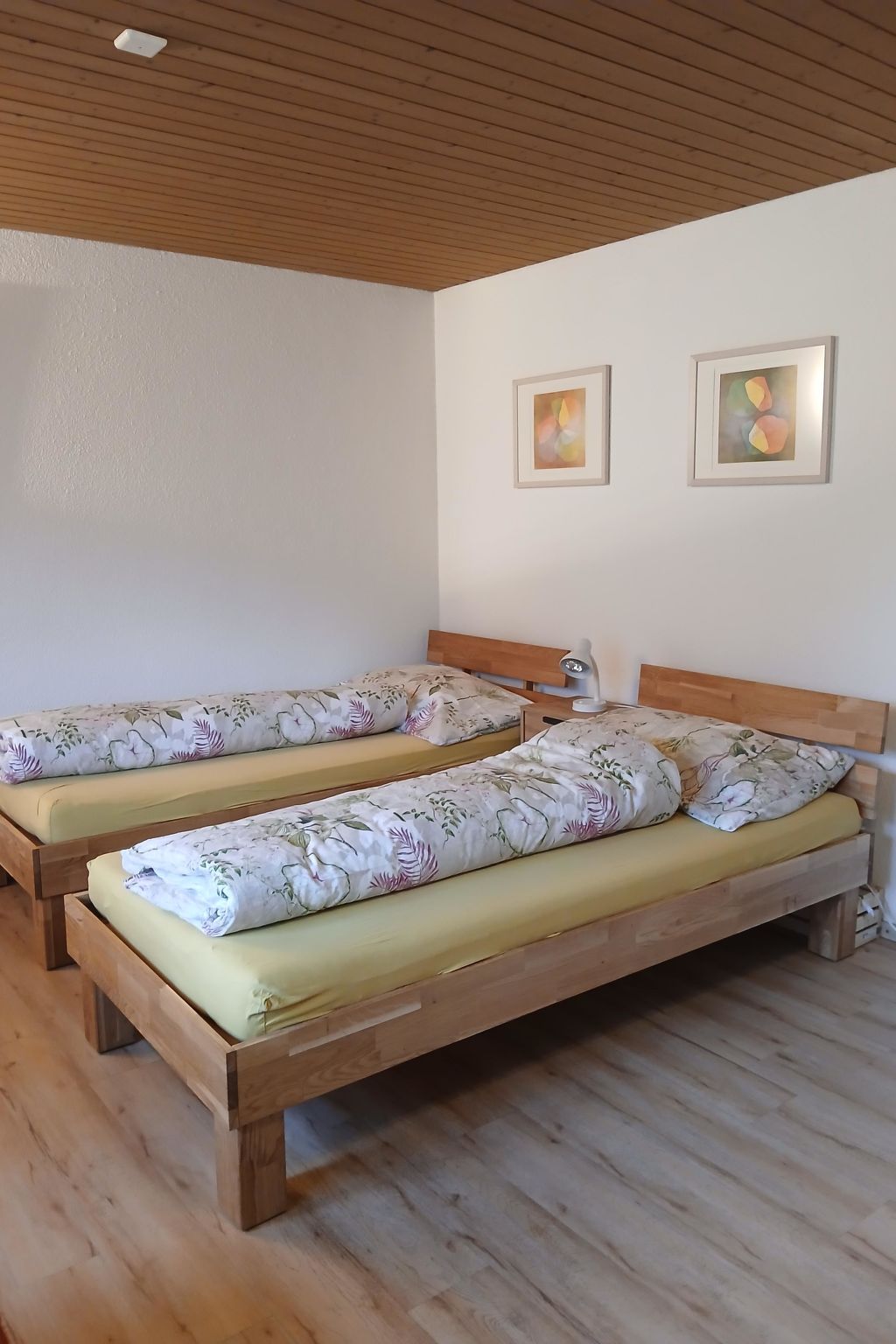 Lueg ins Land, (Mels), - Dedans