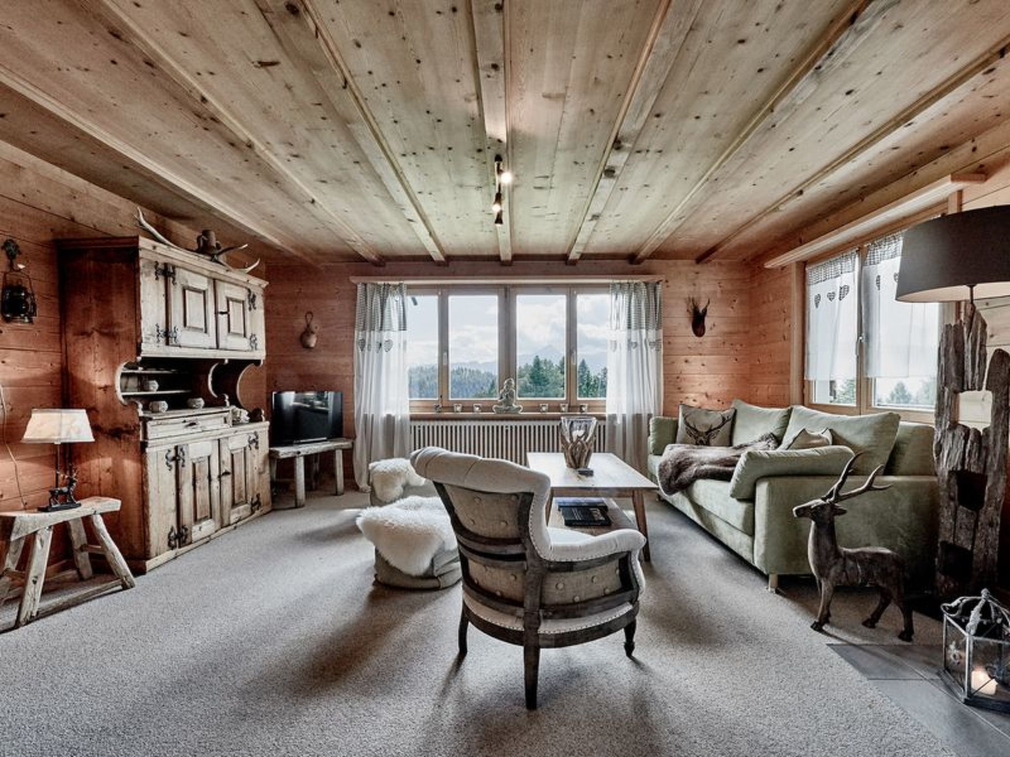 Chalet Lieuretta da Tscharfs, (Feldis),