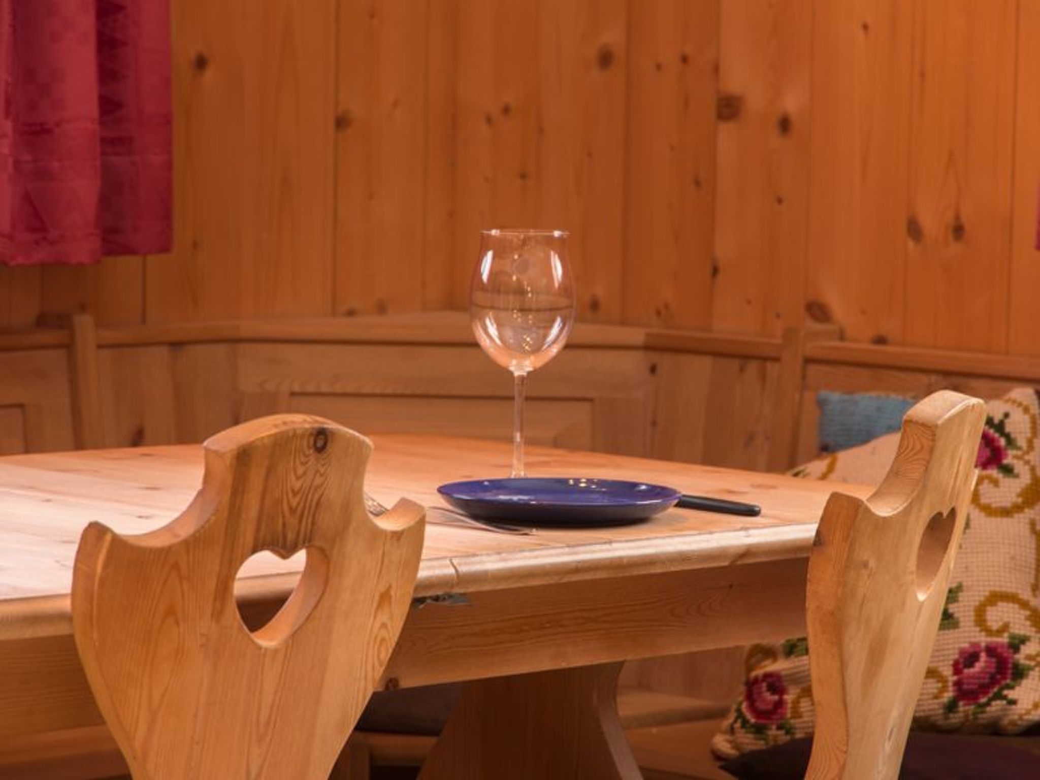 Appartement Ferienhaus beim Kulturtenn, (Obermutten), – Cuisine et coin repas, photo 5 sur 9