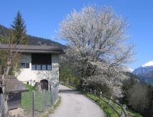 Ruim Chalet Staudenhof in Dalin: 8 pers., tuin & uitzicht op de Viamala - thumbnail 1