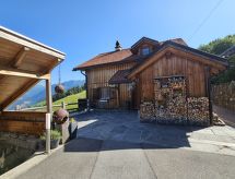 Knus chalet voor 2 in Dalin, met terras en bergzicht - thumbnail 3