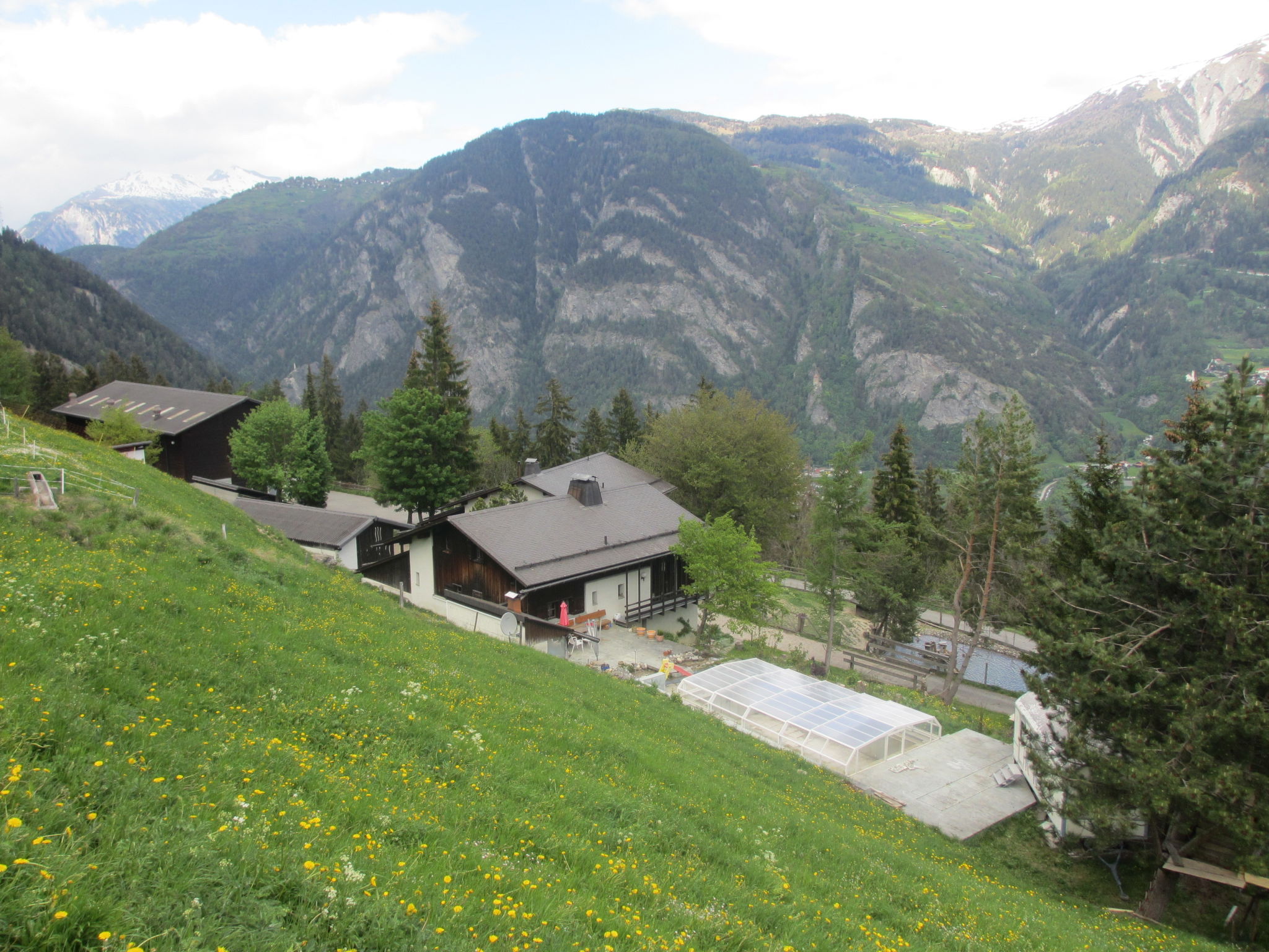 Wohnung Staudenhof, (Präz). - Buiten