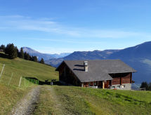 Authentiek berghuisje op 1700m met panoramisch uitzicht in Graubünden - thumbnail 6