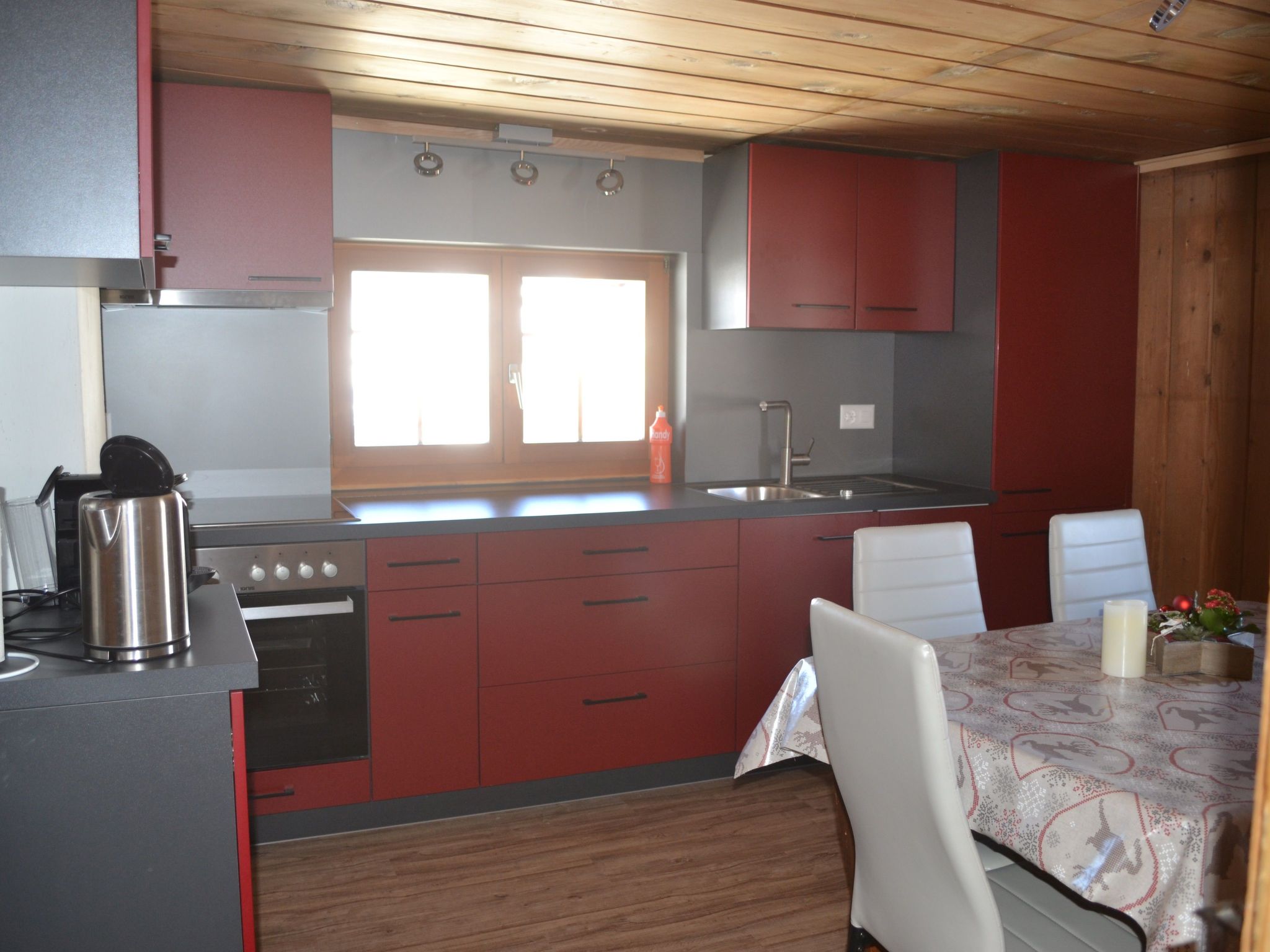 Appartement Hof Beeli, (Tschappina), – Cuisine et coin repas, photo 8 sur 11