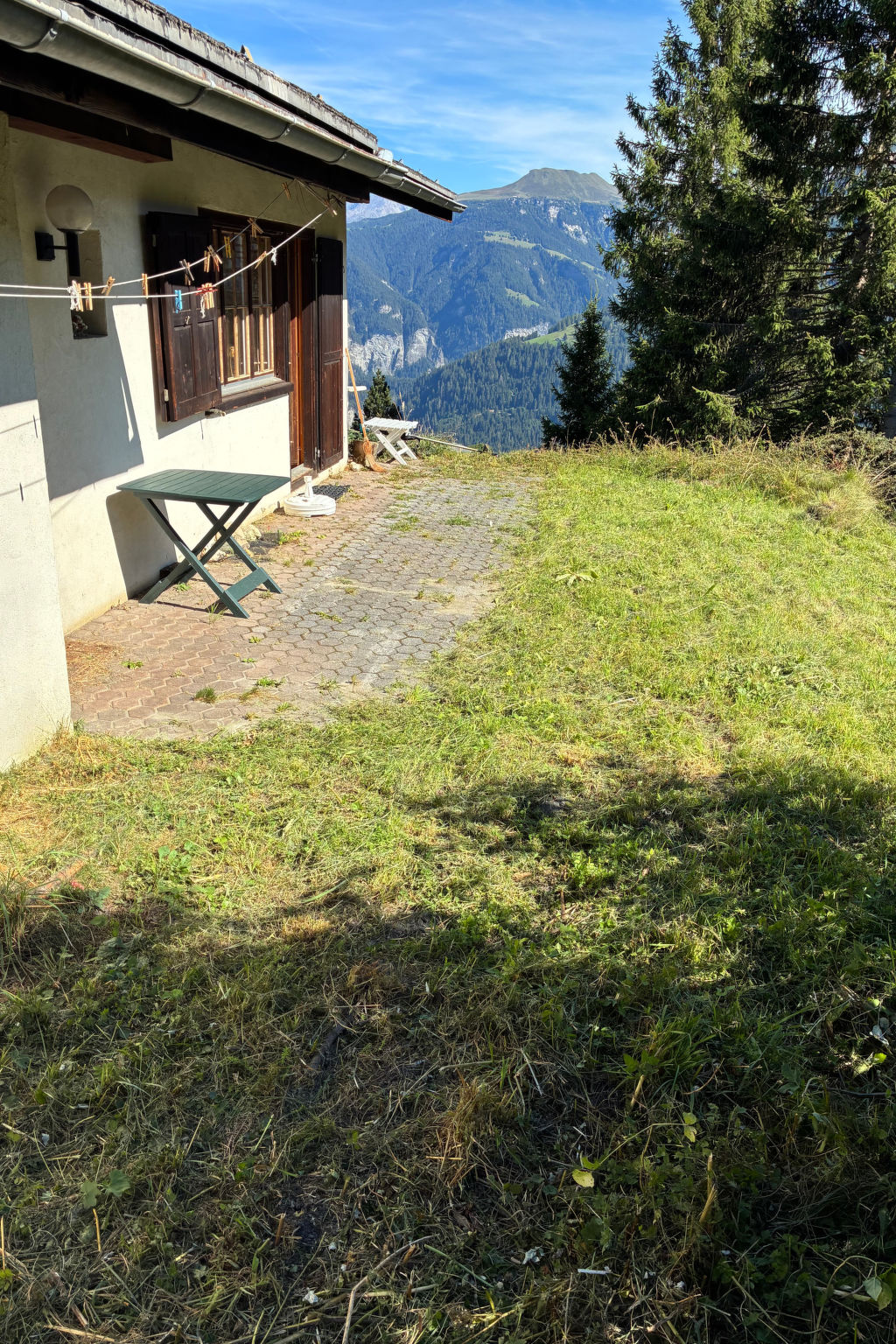 Caziela 49, (Oberurmein), - Buiten