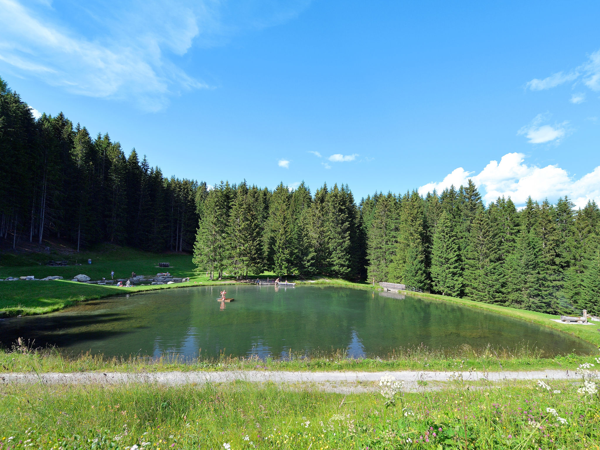 Caziela 49, (Oberurmein), - Omgeving
