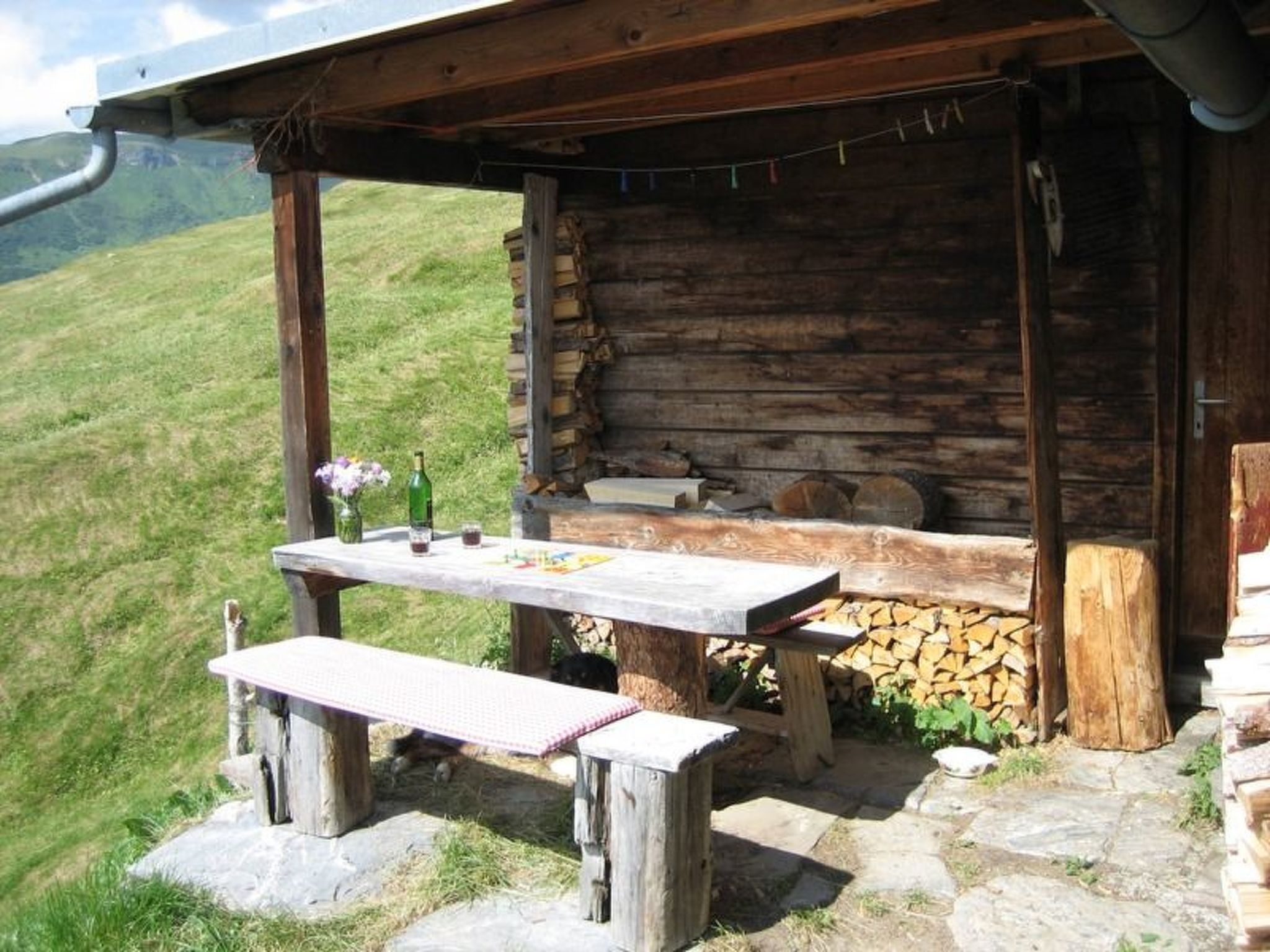 Appartement Maiensäss Dros, (Mathon), – Terrasse, photo 9 sur 24